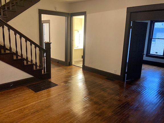 5th image of 1522 N Olney St