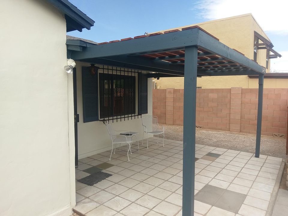 Covered patio