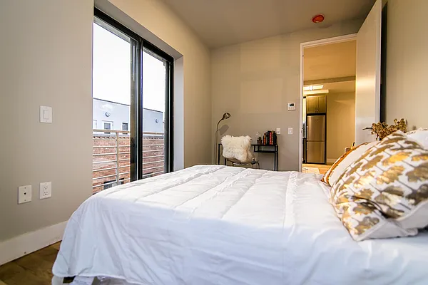 Rented by Nooklyn NYC LLC | media 95