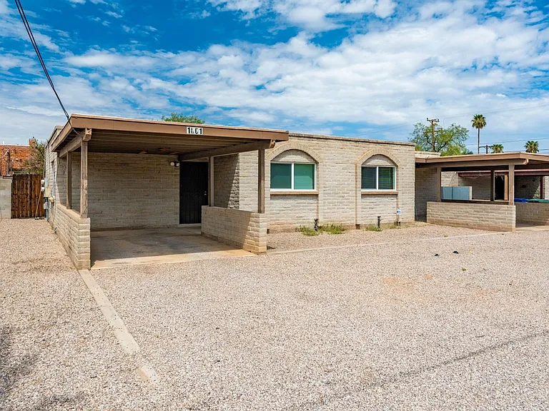 1661 N Catalina Ave — Photo 12