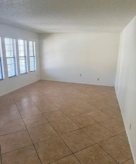 2080 Karen Ave #3 — Photo 7