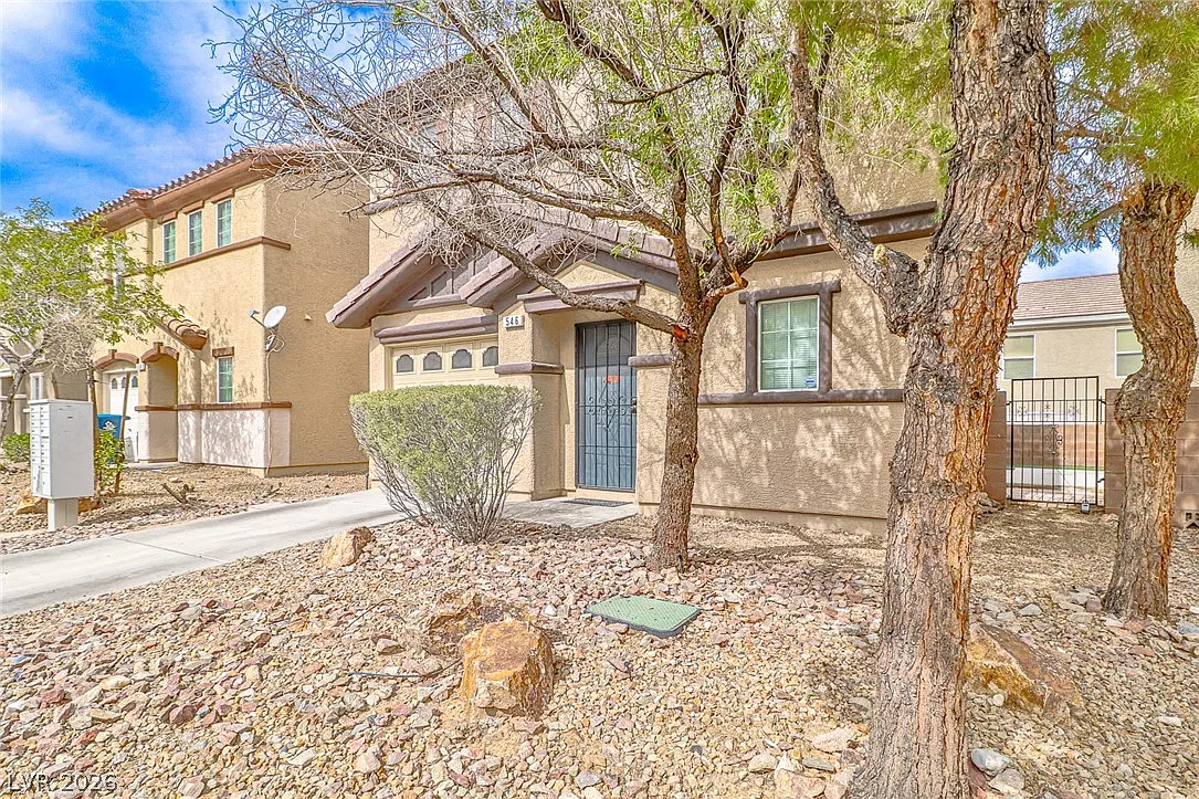 4 bed, 2.5 bath, 1484 sqft, $1,800 — Photo 3