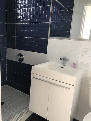 Rented by Emilienne Zongo Brown, LREB | media 20