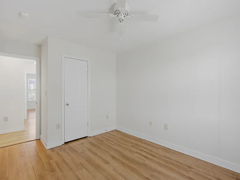 1706 W Moore St — Photo 31