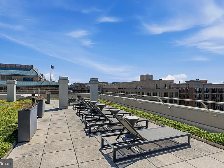 2501 M St NW #722 — Photo 22