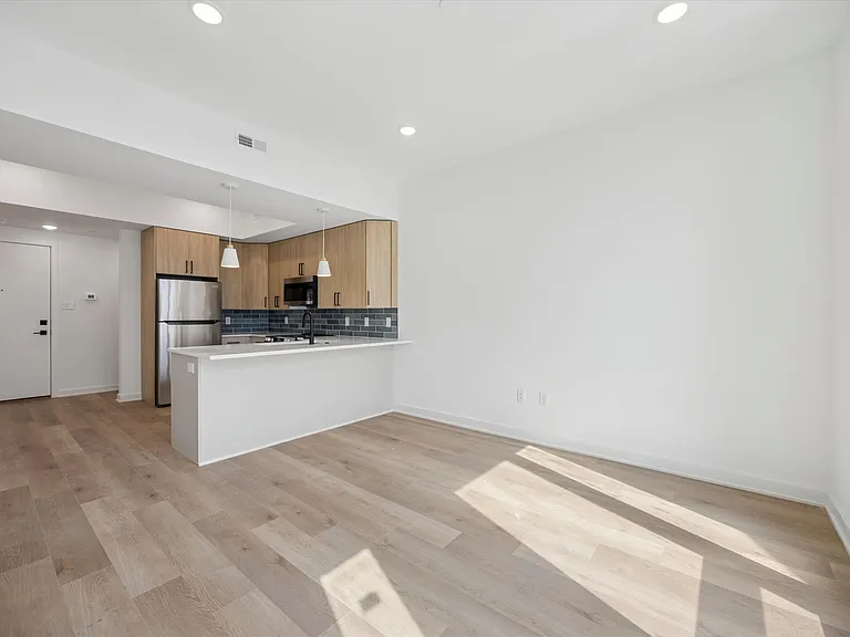 2020 Frankford Ave #306 — Photo 6