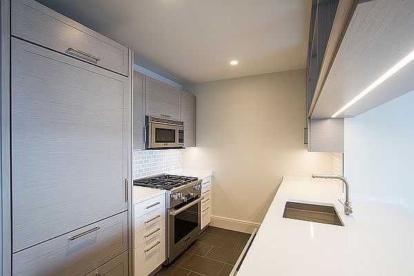 1st image of 555 10th Ave APT 51D