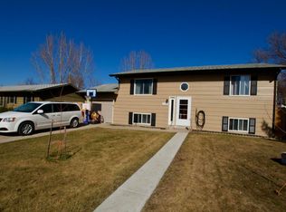 1726 6th Ave NE, Jamestown, ND 58401