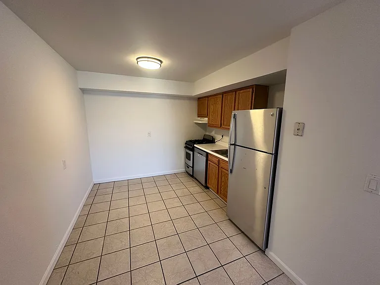 Chittenden Ave 34 UL — Photo 39