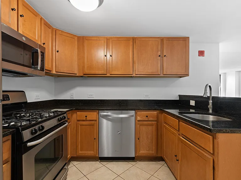 4301 Park Ave #6D — Photo 9