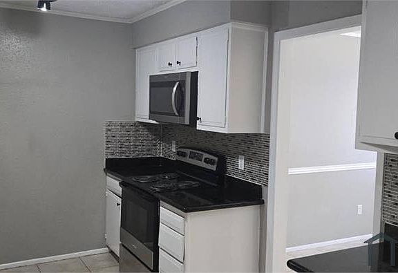 3rd image of 6125 Brookdale Dr