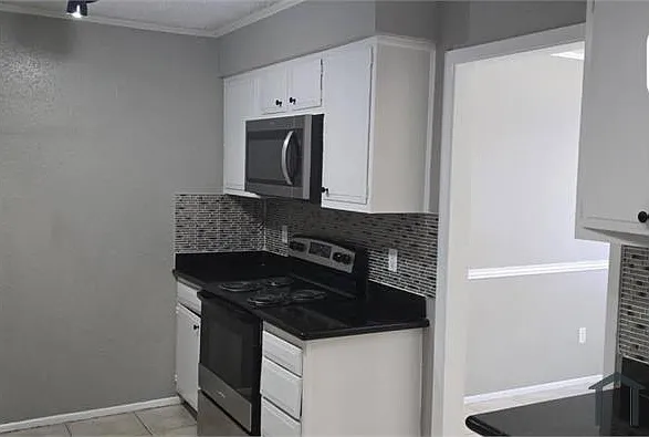 6125 Brookdale Dr — Photo 3