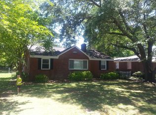 1201 Honeysuckle St, Cayce, SC 29033