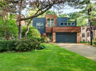 2001 Chestnut Ave, Wilmette, IL 60091