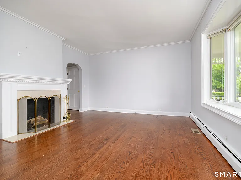 18 Elm Tree Pl #1 — Photo 13