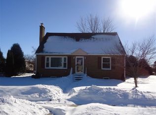 1332 Hawthorne Ave, Janesville, WI 53545