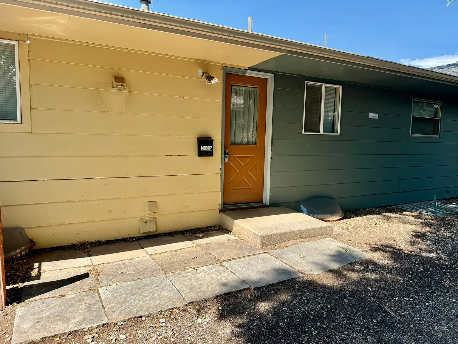 2 bed, 800 sqft, $1,275 — Photo 2
