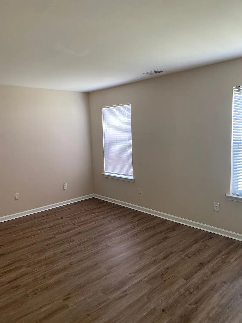 Single Family Home for Rent in Avalon — Photo 3