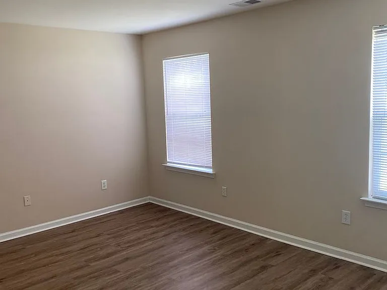2525 Whetstone Ln — Photo 3