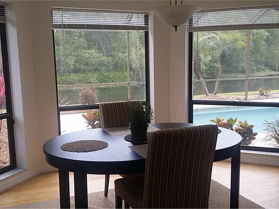 5th image of 482 Waterford Cir E