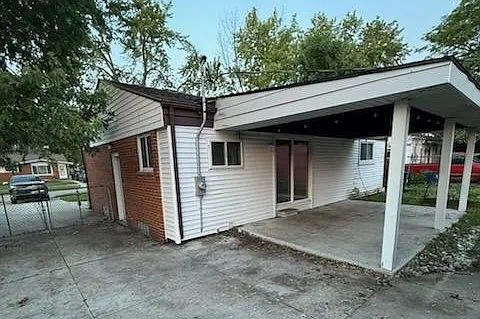 32448 Birchwood St — Photo 3