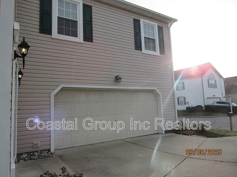 1538 Stillwood St — Photo 44