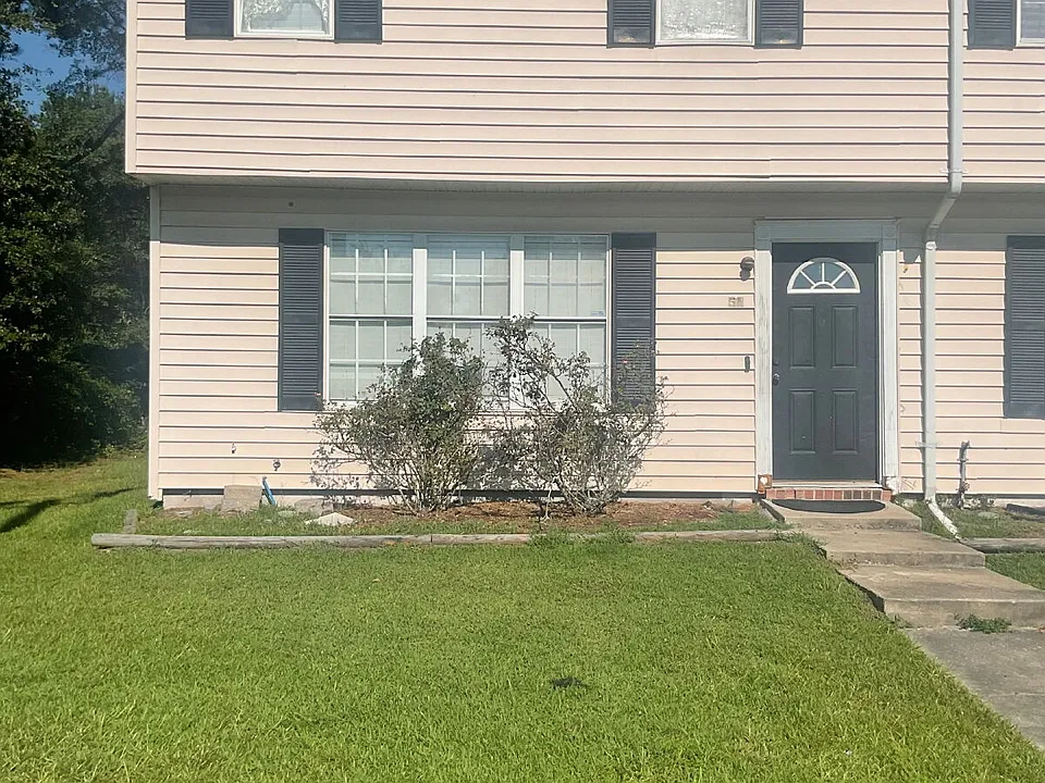 1100 Pineland Ave #5A