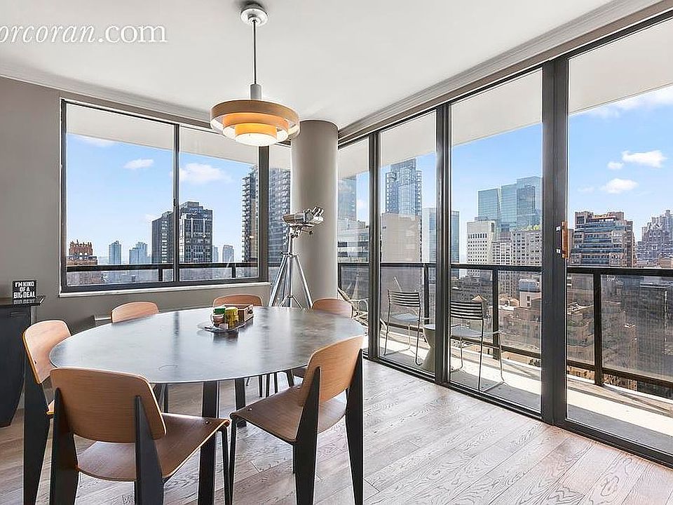 1st image of 255 E 49th St #31D