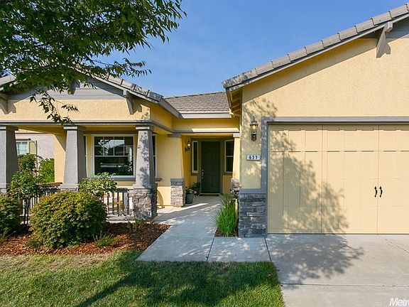 3rd image of 633 Lilja Ct
