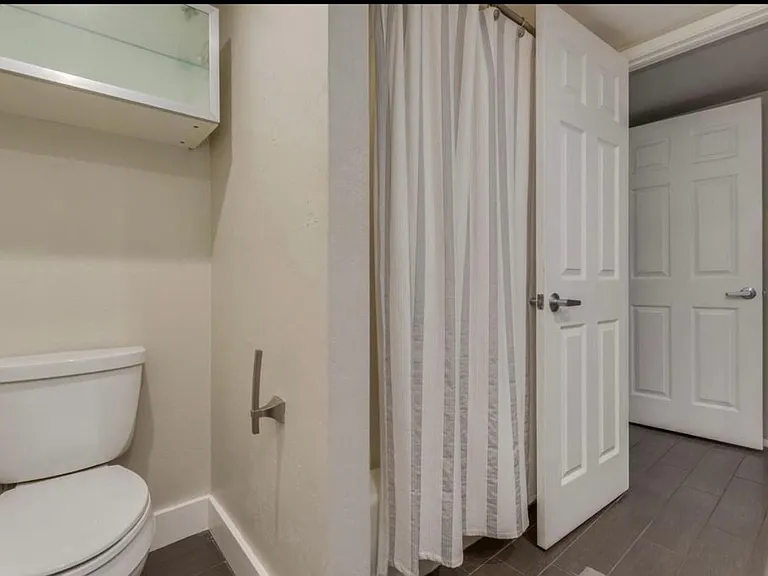 5837 N 8th Pl — Photo 16