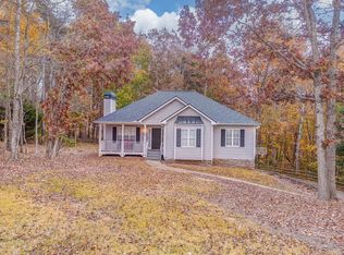 647 Philadelphia Dr, Jasper, GA 30143