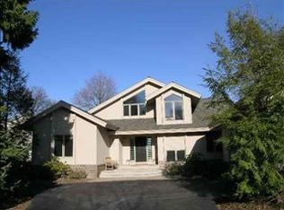 26473 E River Rd, Grosse Ile, MI 48138