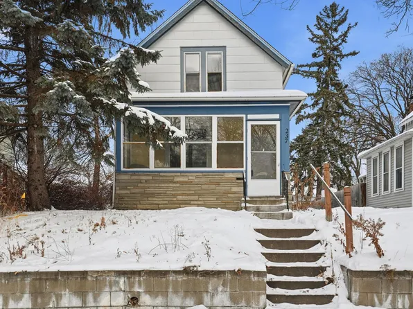 237 Page St E, Saint Paul, MN 55107