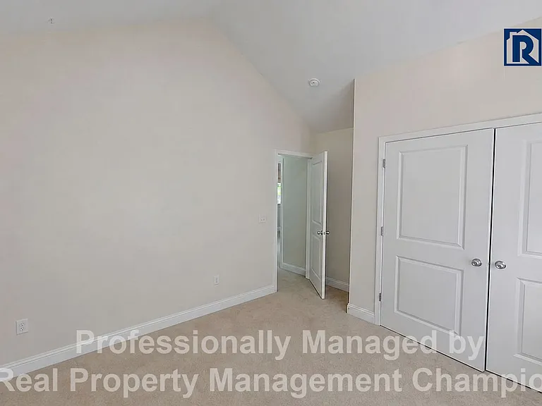 1734 Heatherstone Ln — Photo 22