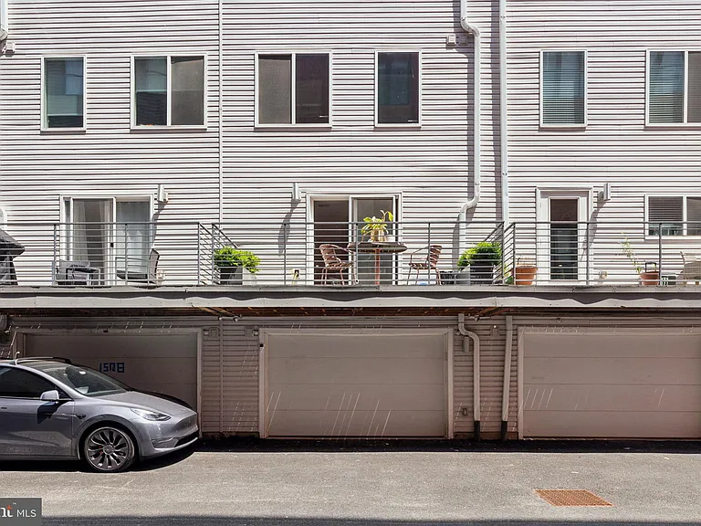 1506 N Philip St — Photo 51