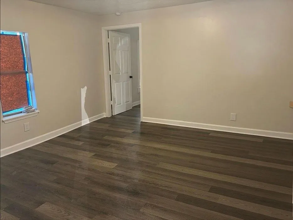 1 bed, 1.0 bath, 600 sqft, $925 — Photo 2