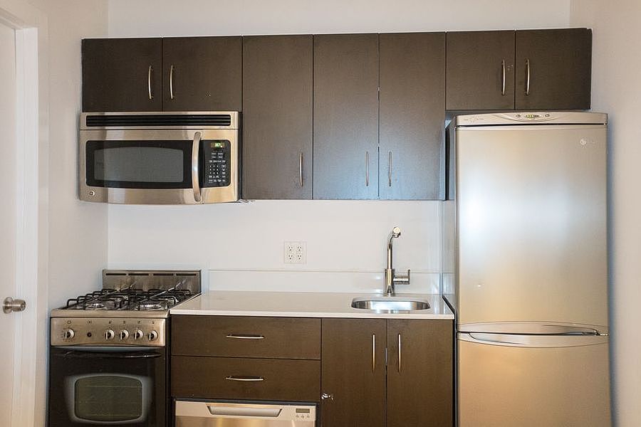 1st image of 125 E 4th St APT 6