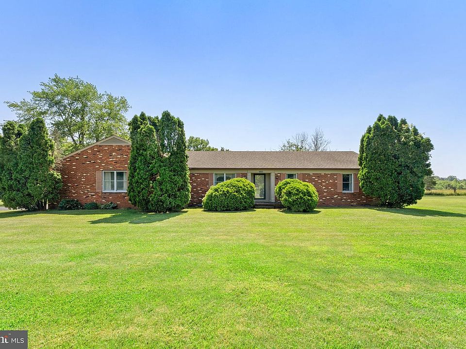 1st image of 20266 Cedar Grove Rd