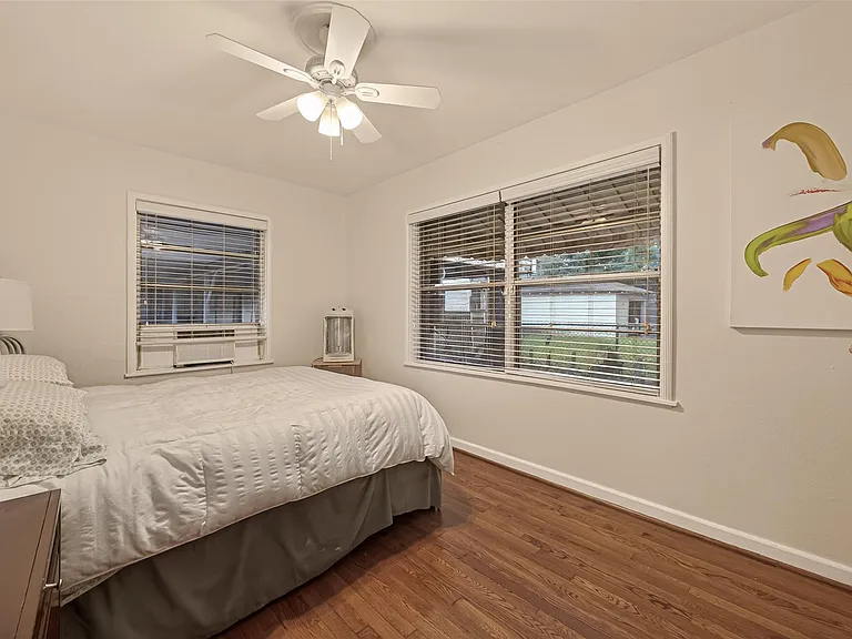 2021 Southgate Blvd #4 — Photo 11