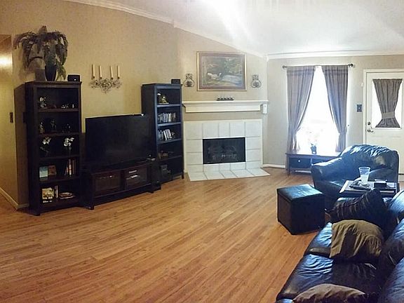 3rd image of 17031 Judyleigh Dr