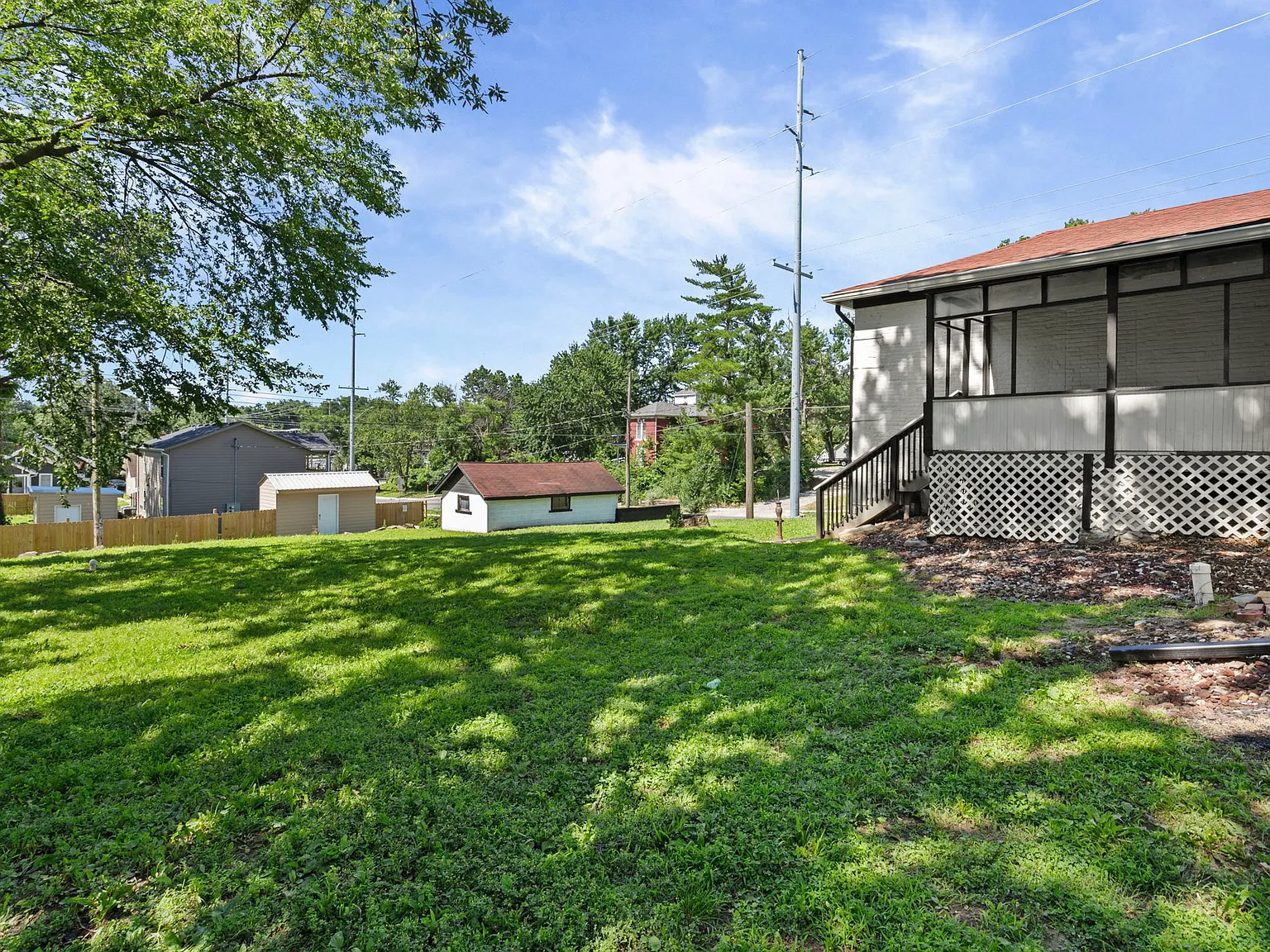5 bed, 2198 sqft, $2,000 — Photo 4