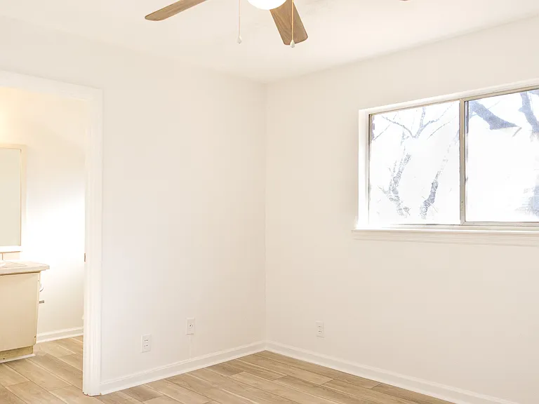 4296 Byrnewood Village Cir #4 — Photo 6