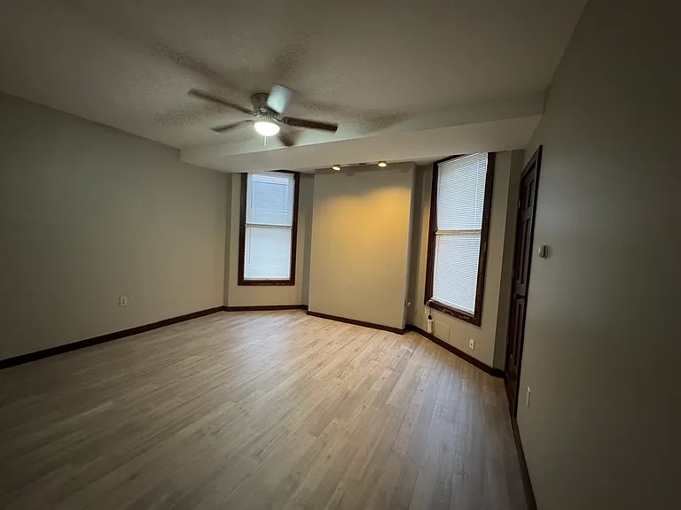 2454 River Rd #2 — Photo 8