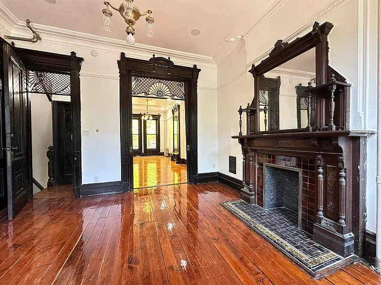 410 Putnam Ave #1 — Photo 3
