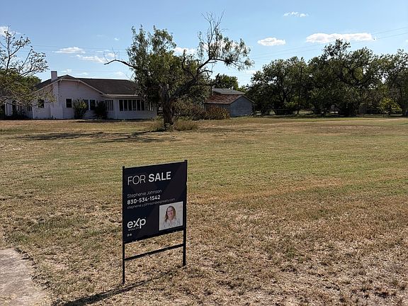 3rd image of 604 S 7TH ST LOT 10,11