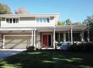 1212 Crane Blvd, Libertyville, IL 60048