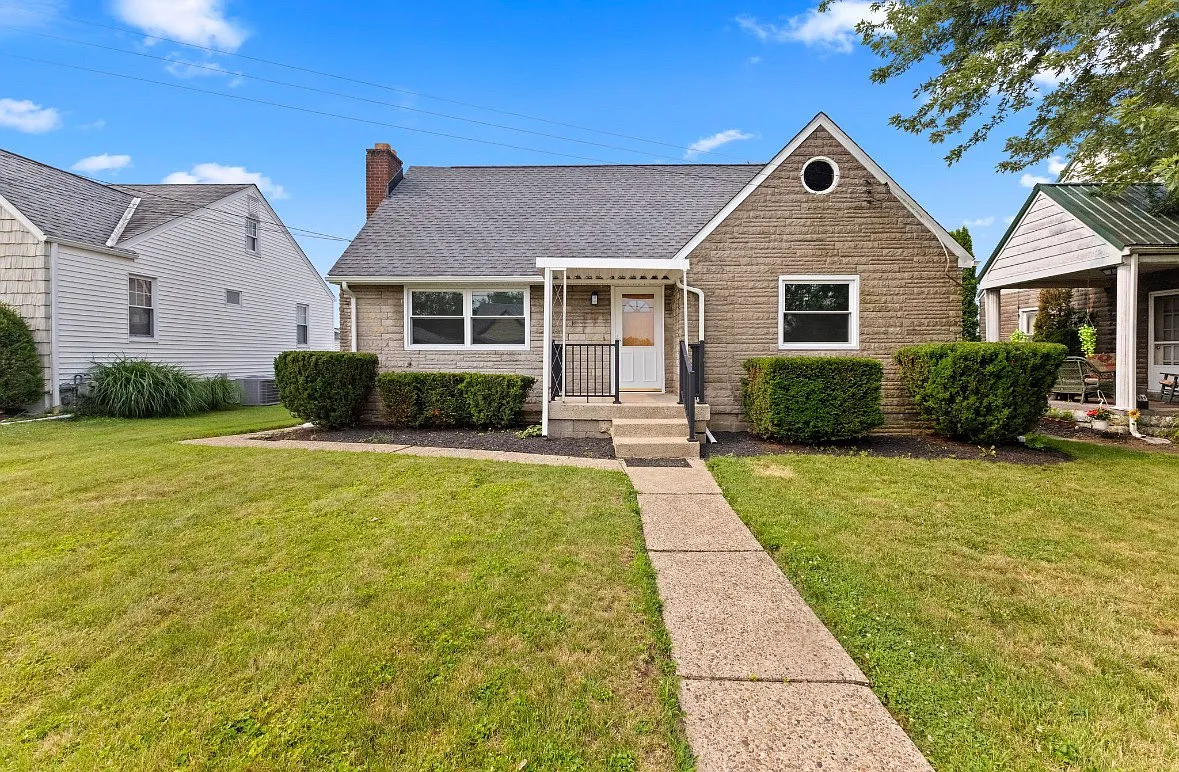 3 bed, 1508 sqft, $2,000 — Photo 1