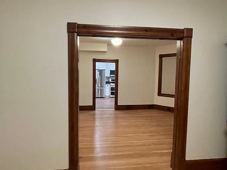 52 N Prospect St #1 — Photo 17