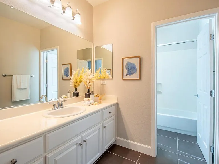 625 W Questa Trl — Photo 10