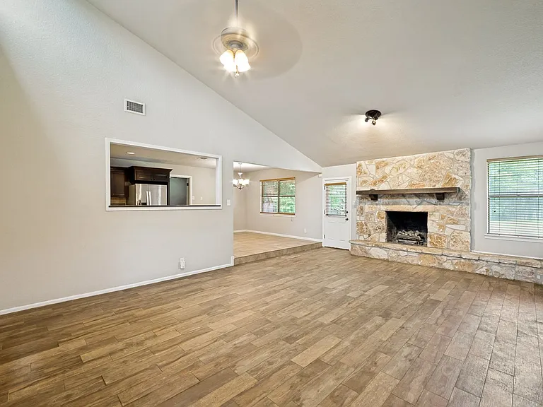16115 Wolf Creek St — Photo 5